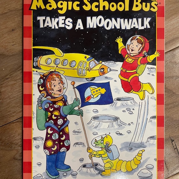 New Set of 3 Magic School Bus Paperback Books - Picture 3 of 8
